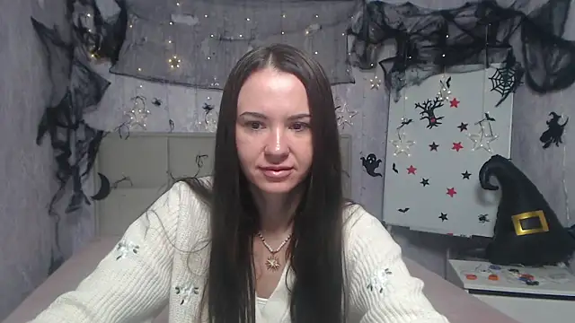 Snapshot of KaraCriegs chatting on October 2025 05:14:01 PM KaraCriegs online show from October 2025 05:14:01 PM