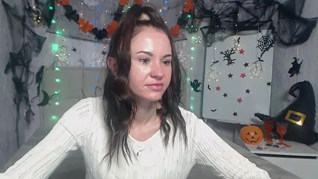 Snapshot of KaraCriegs chatting on October 2025 05:23:02 PM KaraCriegs online show from October 2025 05:23:02 PM