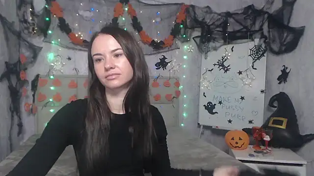 KaraCriegs online show from October 2025 06:31:01 PM