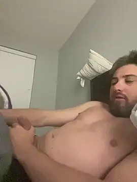 caliguy37 online show from February 2026 06:18:02 AM