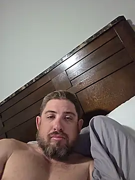 Snapshot of caliguy37 chatting on May 2026 06:42:01 AM caliguy37 online show from May 2026 06:42:01 AM