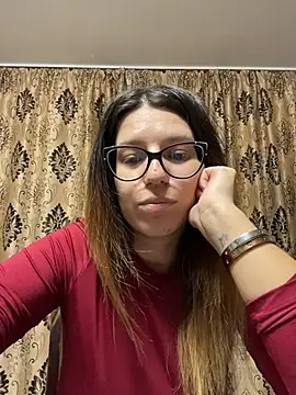 NadiraNoor online show from October 2025 05:01:01 PM