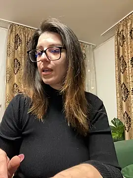 NadiraNoor online show from April 2026 09:56:01 PM