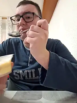 Javier bear online show from March 2025 10:09:02 PM