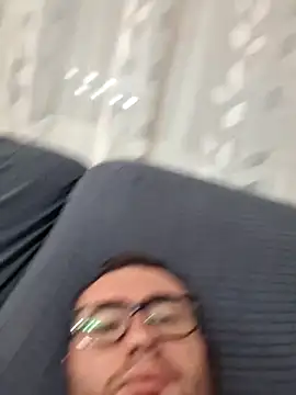 Javier bear online show from November 2025 08:25:02 PM