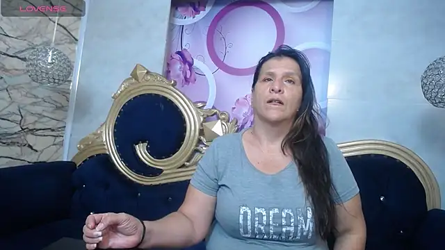 Snapshot of karito_mature17 chatting on March 2025 07:06:02 PM karito mature17 online show from March 2025 07:06:02 PM