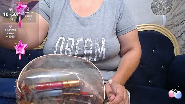 Snapshot of karito_mature17 chatting on October 2025 11:19:01 AM karito mature17 online show from October 2025 11:19:01 AM