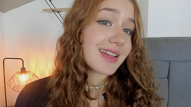 Snapshot of mailin18 chatting on February 2025 12:19:01 AM mailin18 online show from February 2025 12:19:01 AM