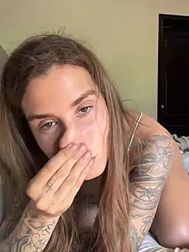 EmiliaCatalina online show from January 2025 07:14:02 PM