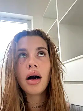 EmiliaCatalina online show from October 2025 06:41:02 PM