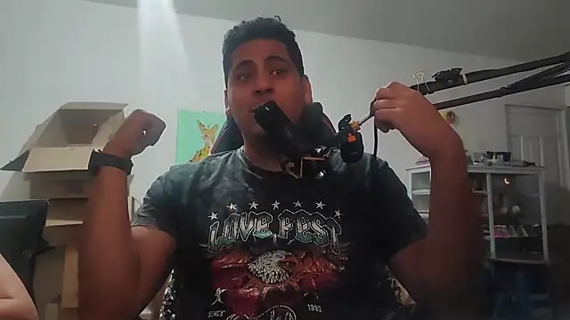 Snapshot of ElferXXX chatting on October 2025 02:37:02 AM ElferXXX online show from October 2025 02:37:02 AM