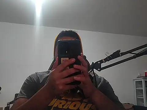 Snapshot of ElferXXX chatting on October 2025 03:54:02 AM ElferXXX online show from October 2025 03:54:02 AM