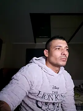 Zoltanioan26 online show from January 2026 10:04:01 PM