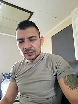 Snapshot of Zoltanioan26 chatting on February 2026 02:13:02 PM Zoltanioan26 online show from February 2026 02:13:02 PM