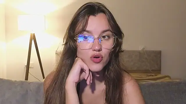 Snapshot of Sweet_heaven chatting on October 2025 03:46:02 PM Sweet heaven online show from October 2025 03:46:02 PM