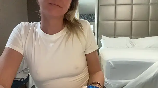 Snapshot of Aggbb chatting on January 2025 05:47:02 PM Aggbb online show from January 2025 05:47:02 PM