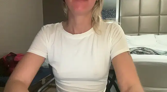 Snapshot of Aggbb chatting on January 2025 03:35:01 PM Aggbb online show from January 2025 03:35:01 PM