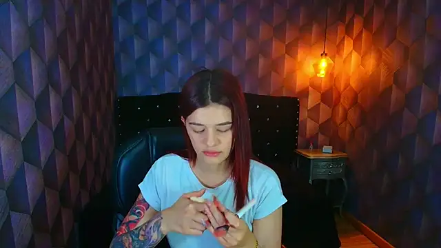 LiaHarryis online show from October 2025 06:49:02 PM