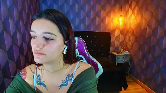 LiaHarryis online show from April 2026 06:57:01 PM