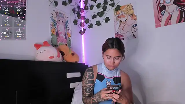 Violette-Ramirez01 online show from December 2024 03:31:02 PM