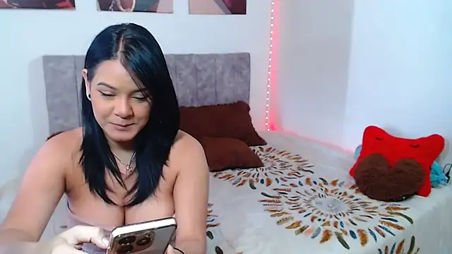 JossieGrey online show from December 2024 07:31:02 PM