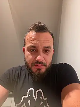 Snapshot of cosmin9000 chatting on October 2025 05:16:02 AM cosmin9000 online show from October 2025 05:16:02 AM