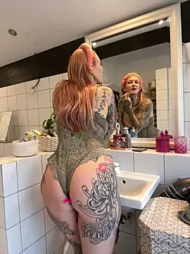 Stella-Kink online show from December 2025 11:17:02 AM