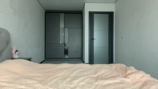 GracefulCharm online show from March 2025 09:53:01 AM