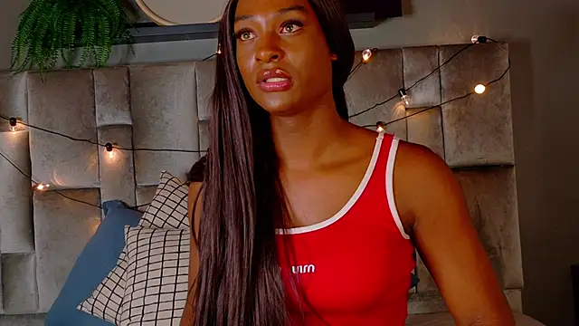 Snapshot of nahomi_campbell chatting on March 2026 07:31:01 PM nahomi campbell online show from March 2026 07:31:01 PM