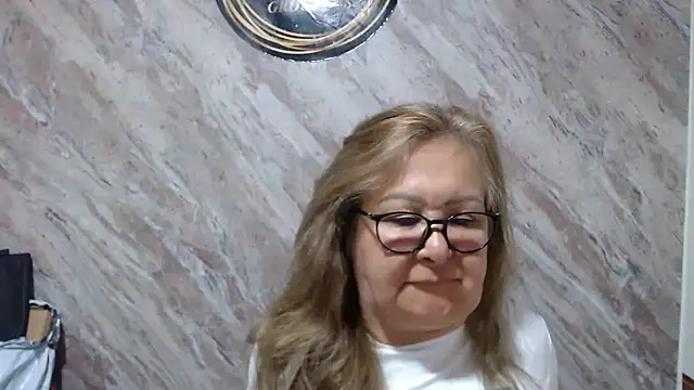 Mia Davies2 online show from October 2025 07:58:02 PM