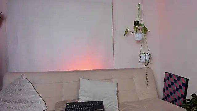 roselinedior online show from February 2025 03:20:02 PM