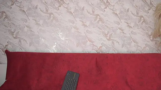 roselinedior online show from November 2025 04:06:02 PM