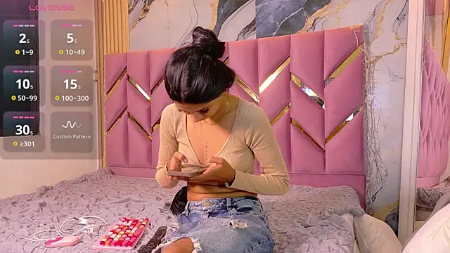 daddyissuesss  online show from October 2025 07:34:02 PM