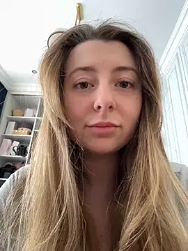 curvyflawless online show from February 2026 09:43:02 AM