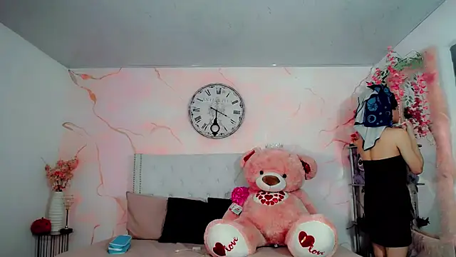 Snapshot of maria_camilacms chatting on February 2026 08:25:02 PM maria camilacms online show from February 2026 08:25:02 PM
