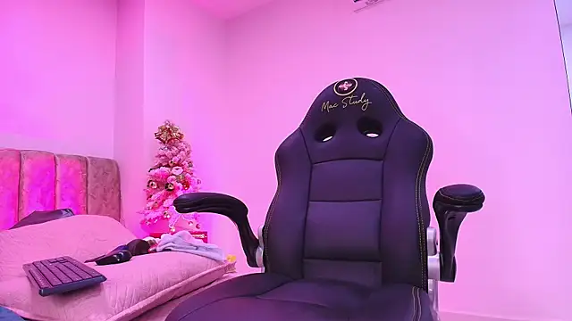 arl chloee online show from December 2025 03:04:02 AM