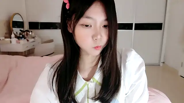 -Lucky Girl online show from March 2025 12:40:02 PM