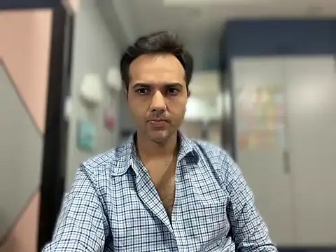 Snapshot of immog727 chatting on March 2026 06:01:02 PM immog727 online show from March 2026 06:01:02 PM