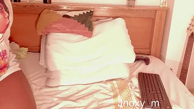 Jhoxy M online show from February 2025 08:06:02 AM