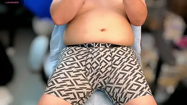 Snapshot of azndadman chatting on September 2025 08:01:02 PM azndadman online show from September 2025 08:01:02 PM