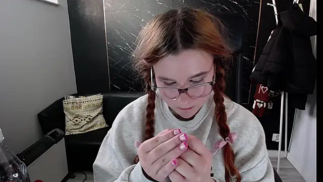 littleviki7 online show from February 2025 07:35:01 AM