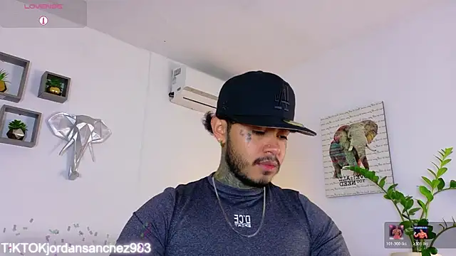 JordanSmiith  online show from February 2026 08:23:01 PM