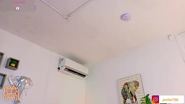Snapshot of JordanSmiith_ chatting on June 2026 05:12:01 AM JordanSmiith online show from June 2026 05:12:01 AM