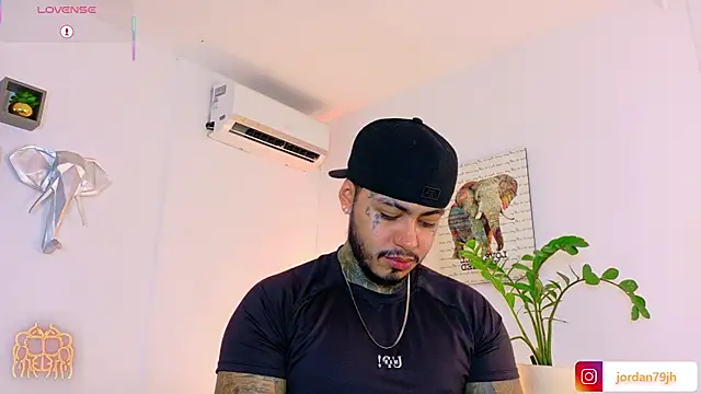 Snapshot of JordanSmiith_ chatting on July 2026 08:34:02 PM JordanSmiith online show from July 2026 08:34:02 PM