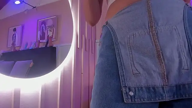 chloe watson  online show from January 2026 07:51:02 PM