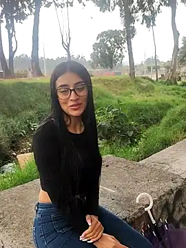 Snapshot of Wanda_and_cosmo_ chatting on March 2025 07:17:01 PM Wanda and cosmo online show from March 2025 07:17:01 PM