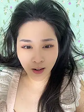 Fannywell online show from May 2026 06:09:01 PM