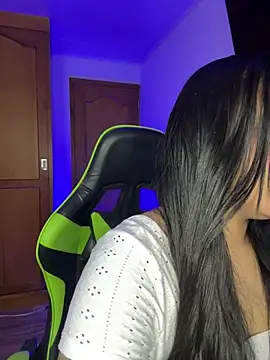 Snapshot of leila_22 chatting on February 2026 06:51:02 AM leila 22 online show from February 2026 06:51:02 AM