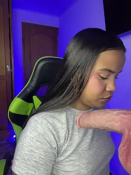 Snapshot of leila_22 chatting on February 2026 07:15:01 AM leila 22 online show from February 2026 07:15:01 AM