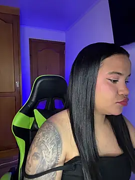 leila 22 online show from April 2026 08:00:02 AM